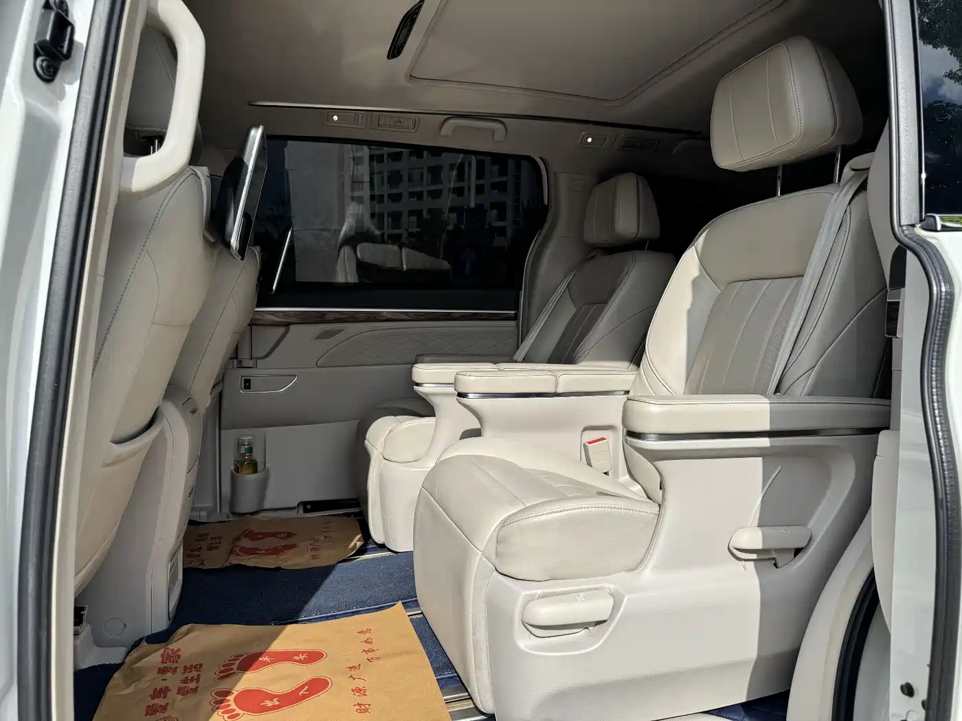 GAC Trumpchi Trumpchi M8 2018 320T Flagship Edition фото 9