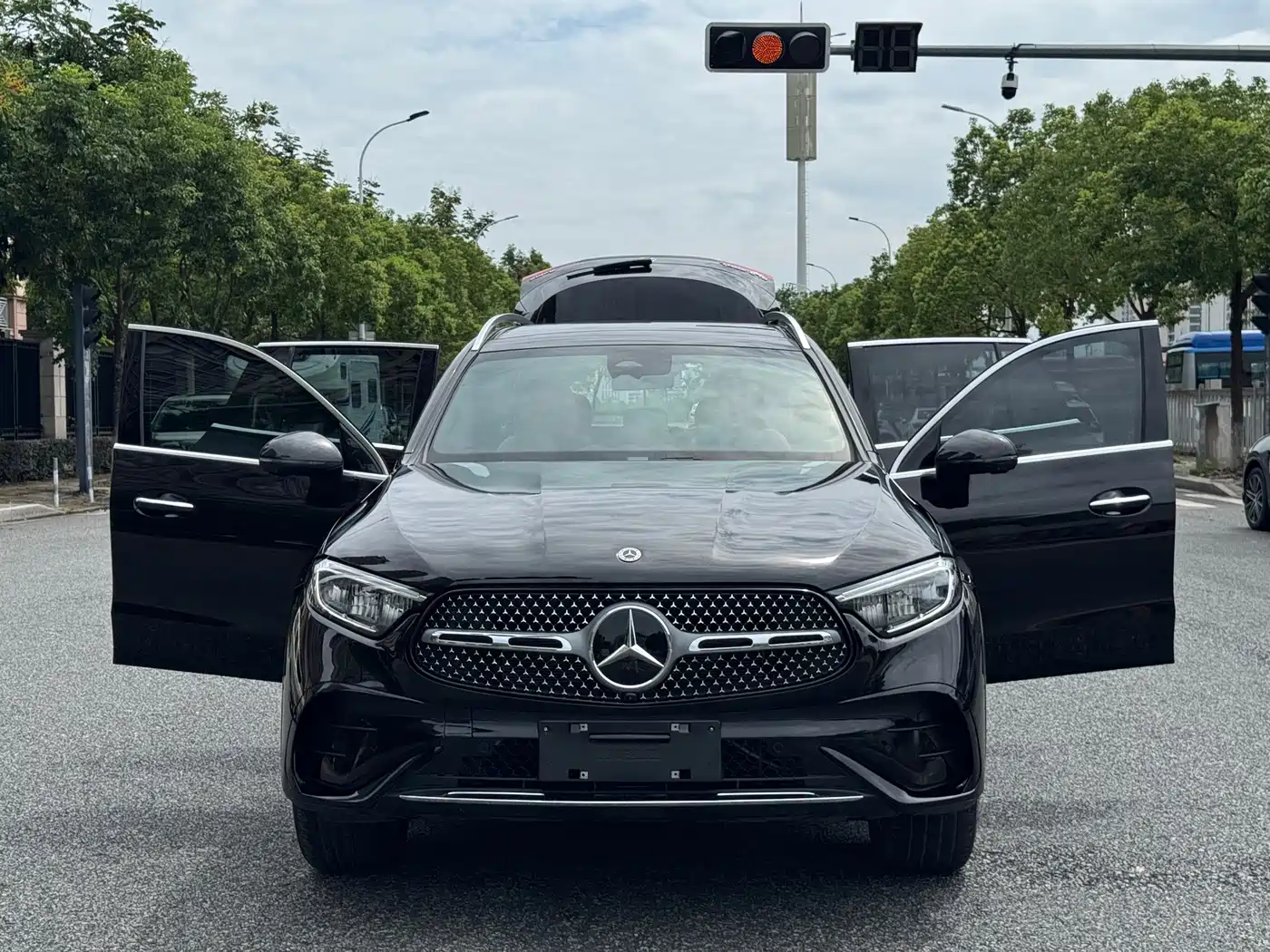 Mercedes-Benz GLC 2025 2025 GLC 300 L 4MATIC Dynamic 5-seater