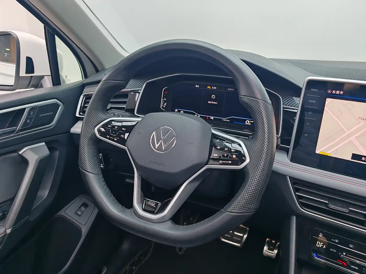 Volkswagen Tiguan L 2023 330TSI Auto 2WD R-Line Flagship Edition фото 16