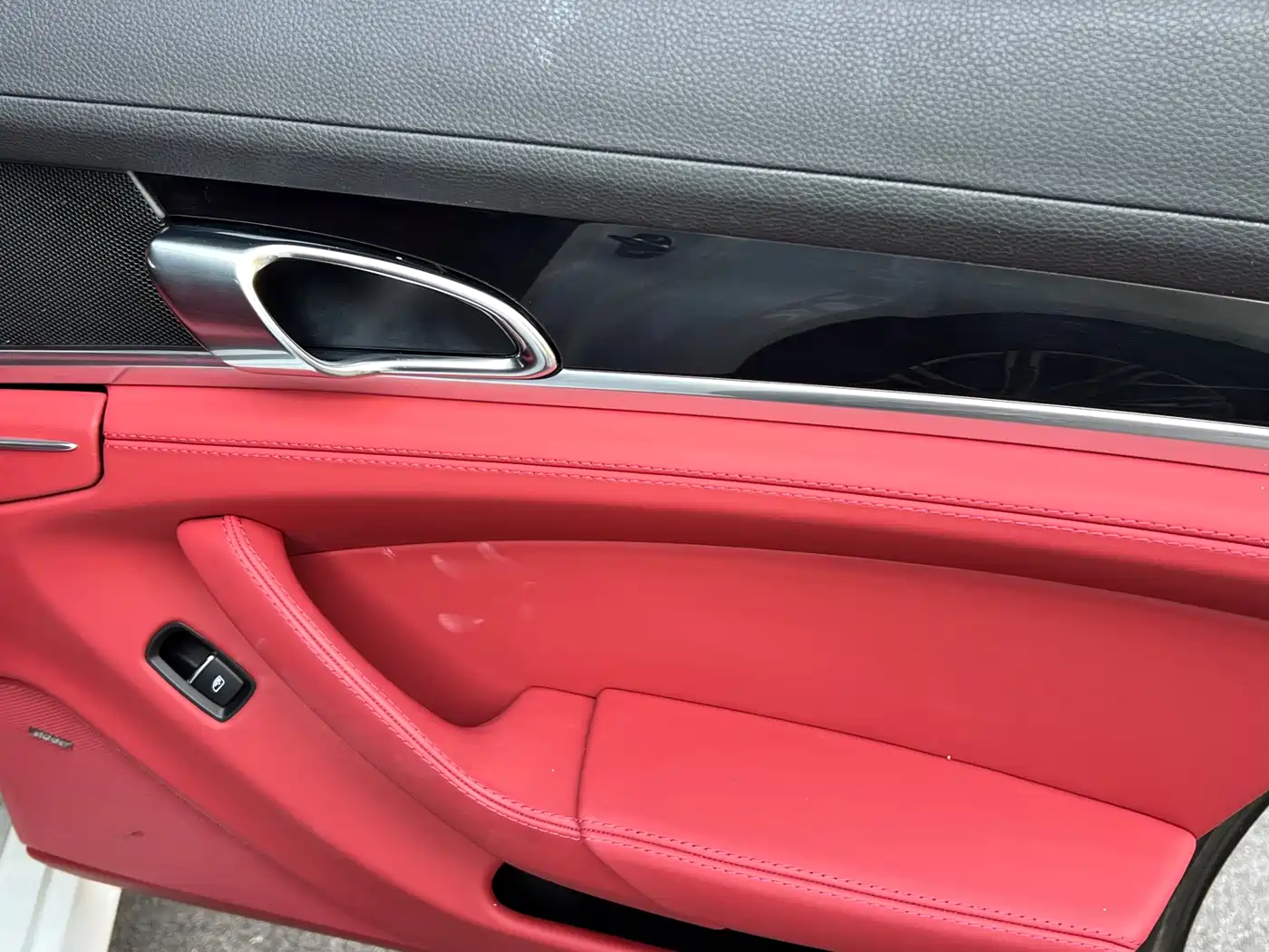 Porsche Panamera 2016 Panamera 4 Edition 3.0T фото 18