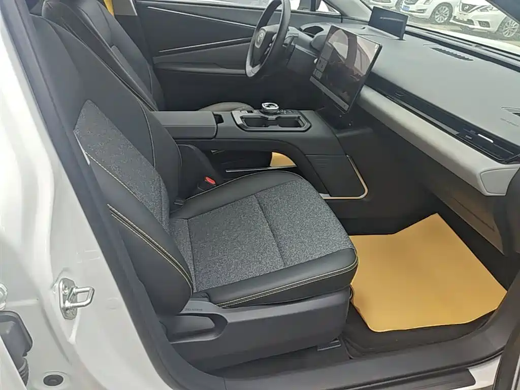 Toyota bZ5 2025 550 JOY фото 25