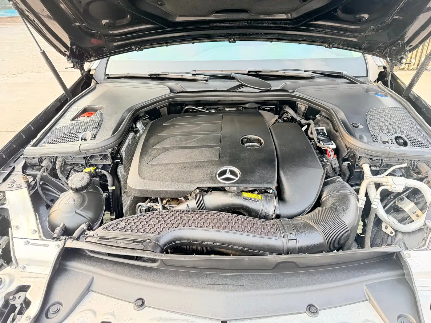 Mercedes-Benz E-Class 2023 E 260 L Sport фото 15