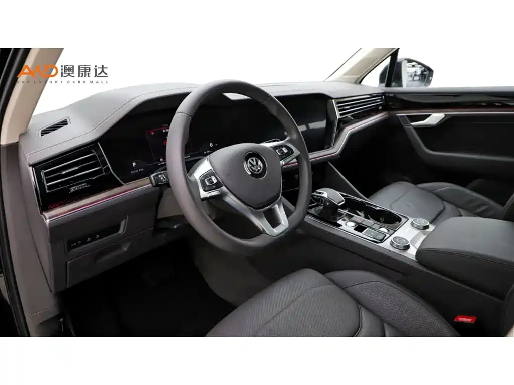 Volkswagen Touareg 2019 3.0TSI Sharp Edge Edition China VI фото 6