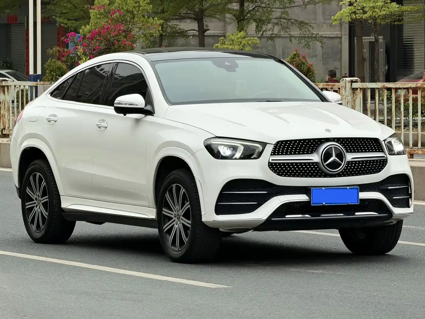 Mercedes-Benz GLE Coupe 2022 GLE 350 4MATIC Coupe SUV Fashion фото 3