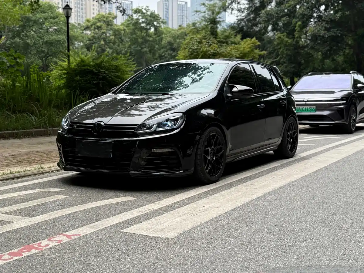 Volkswagen Golf GTI 2010 2.0TSI GTI