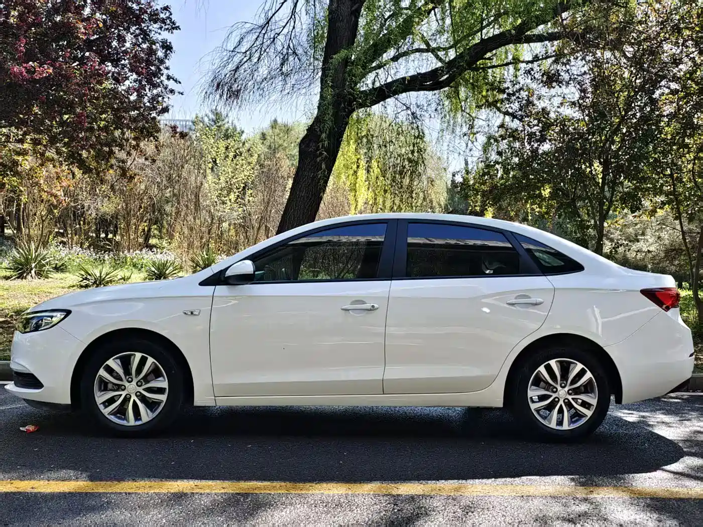 Buick Excelle 2021 Facelift 1.3T Auto Mild Hybrid Elite фото 3