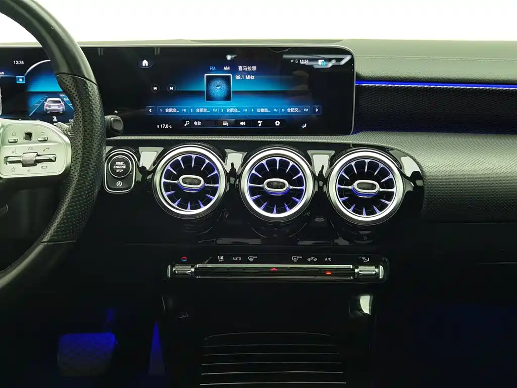 Mercedes-Benz A-Class 2020 A 200 L Sport Sedan фото 12