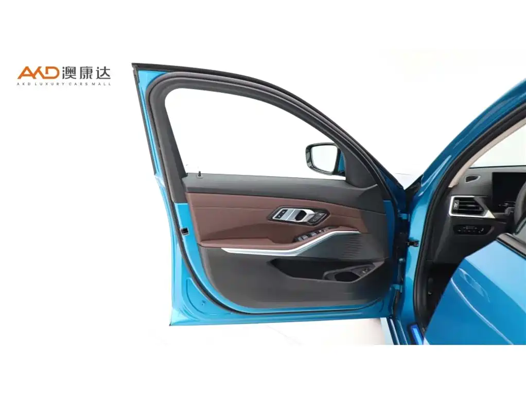 BMW 3 Series 2023 325Li M Sport Package фото 10