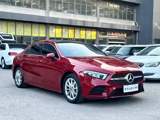 Mercedes-Benz A-Class 2021 A 200 L Sport Sedan Fashion Edition — фото 3