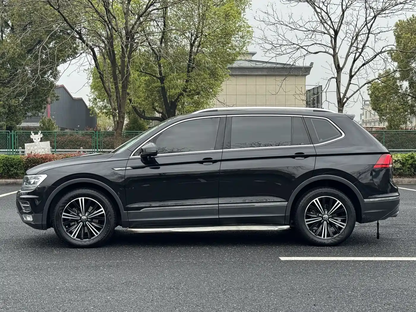 Volkswagen Tiguan L 2020 330TSI Auto 2WD R-Line Flagship China VI фото 2