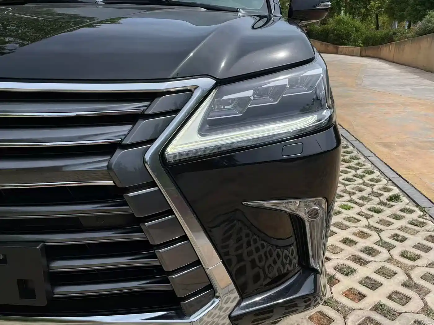 Lexus LX 2017 570 Dynamic Luxury фото 16