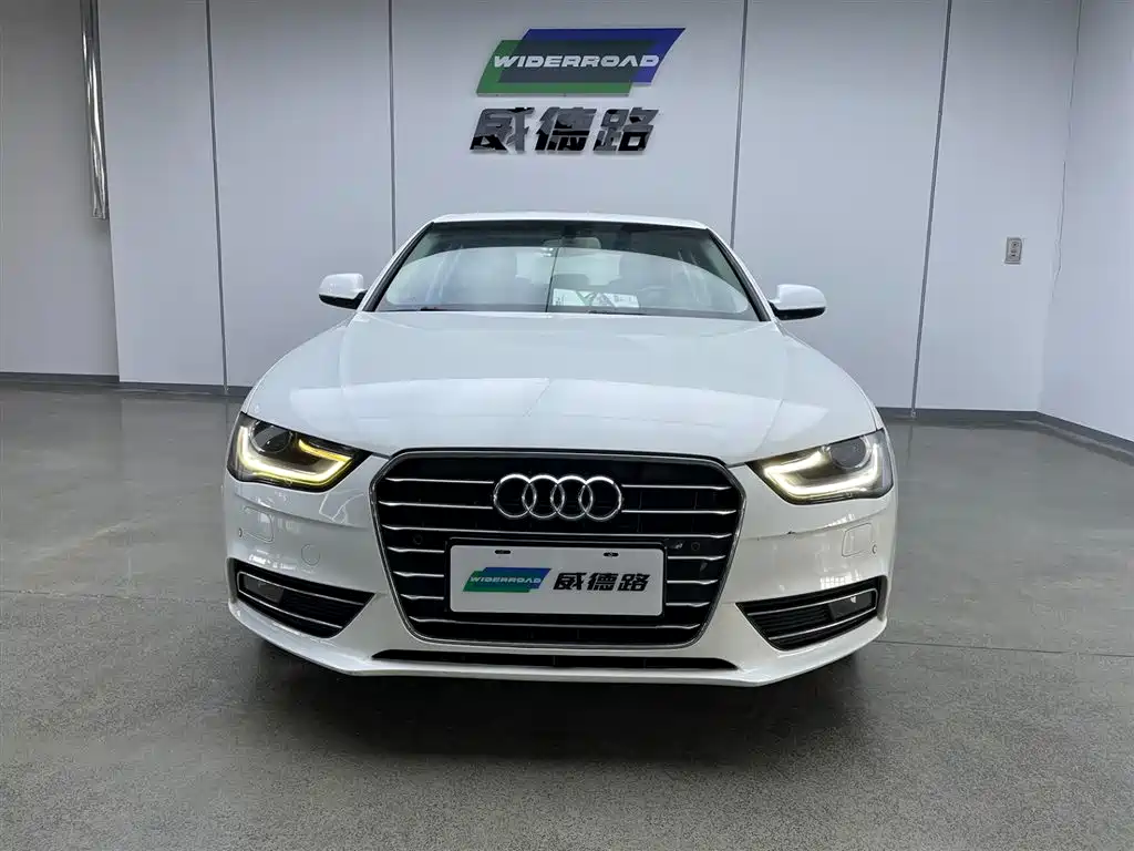 Audi A4L 2016 35 TFSI Automatic Standard фото 2