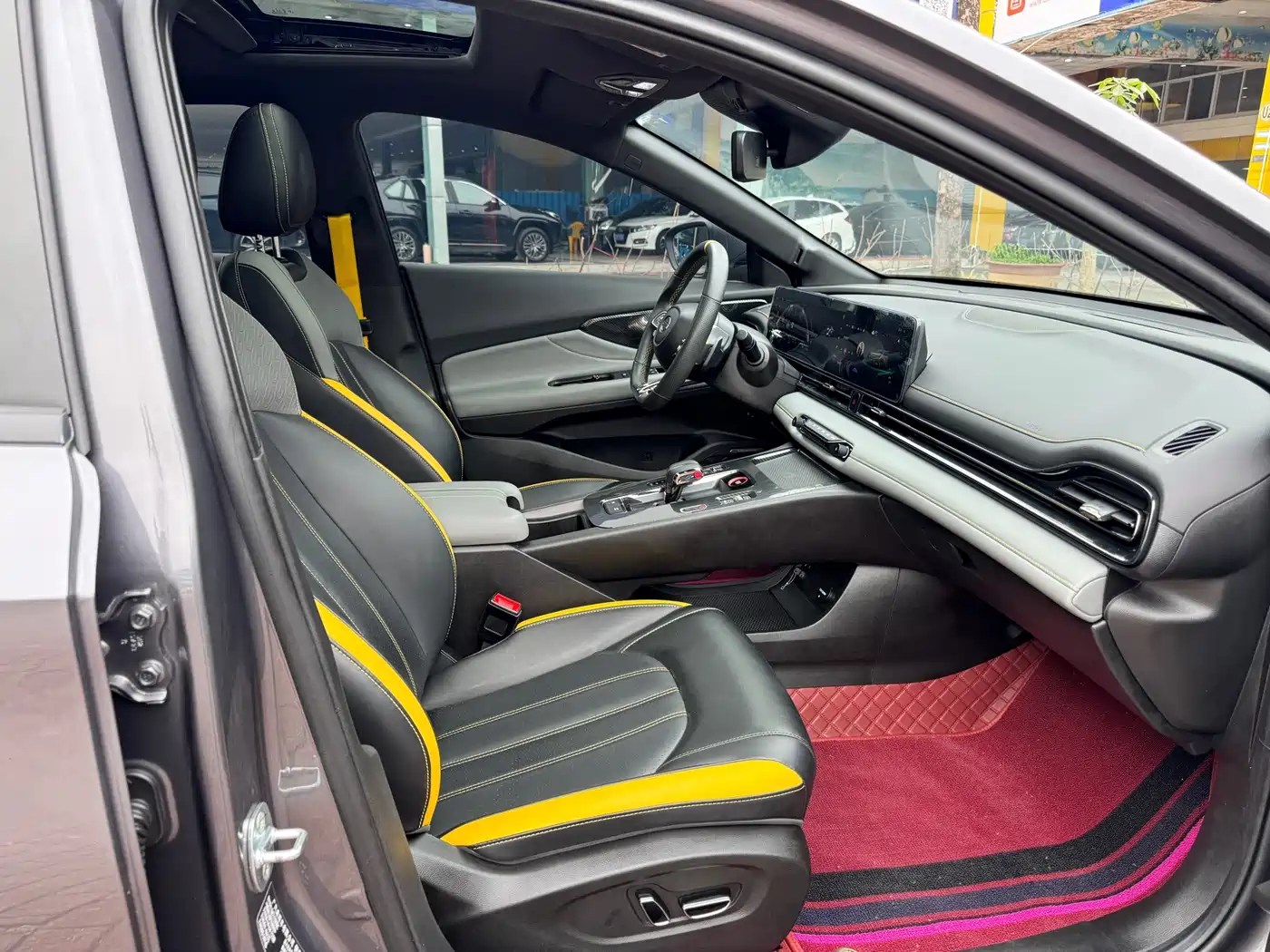 GAC Trumpchi Trumpchi Emkoo 2023 270T DCT J16 Edition фото 11