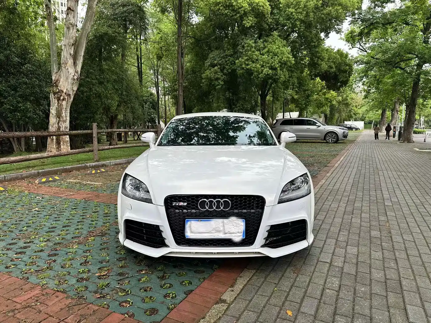 Audi TT 2010 TT 2.0TFSI Collector's Edition фото 2