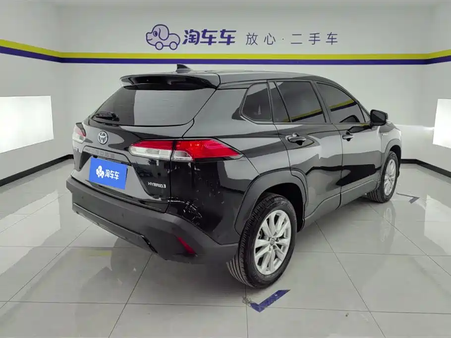 Toyota Corolla Cross 2023 Hybrid 2.0L Pioneer Edition фото 3