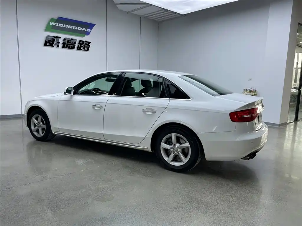 Audi A4L 2016 35 TFSI Automatic Standard фото 6