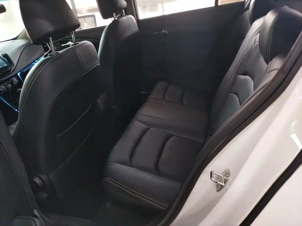 Chevrolet Cavalier 2019 320 Automatic Joy Edition фото 17