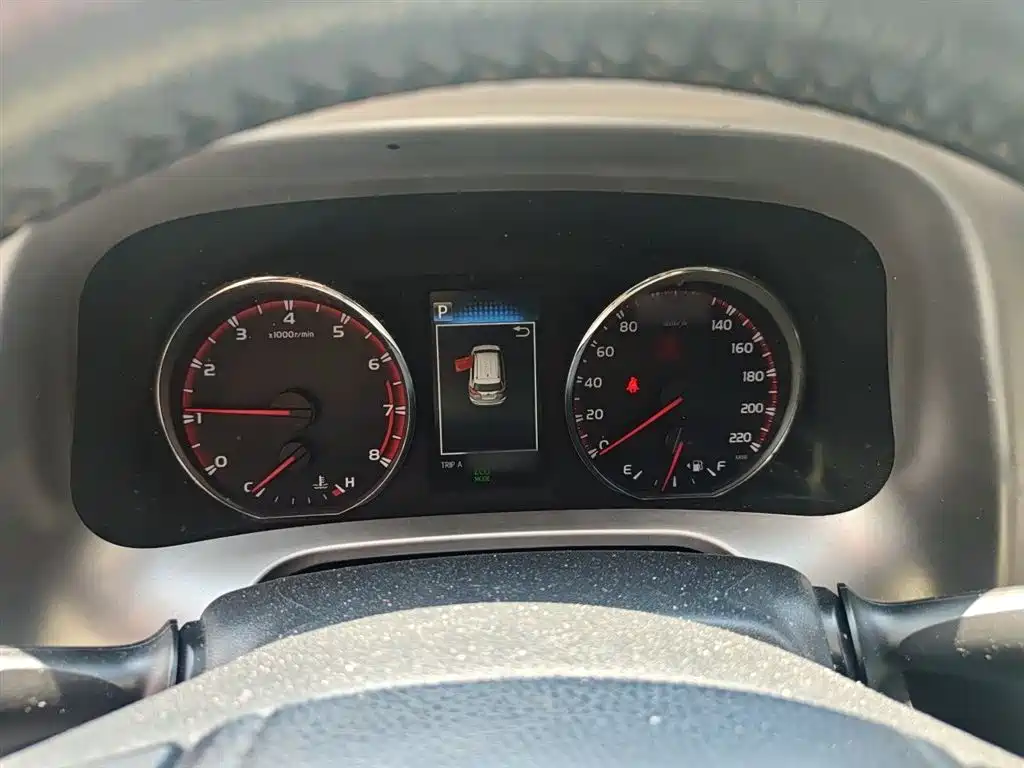 Toyota RAV4 Rongfang 2016 2.0L CVT 2WD Smart (China V) фото 4