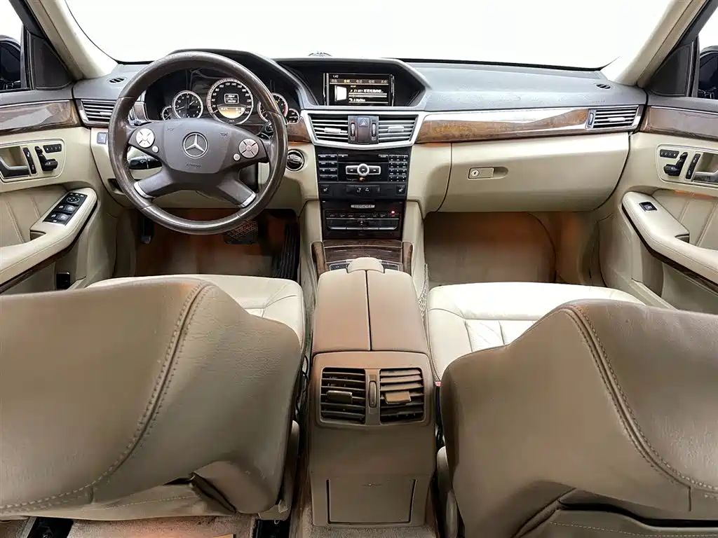Mercedes-Benz E-Class 2012 E 300 L Elegance Model фото 23