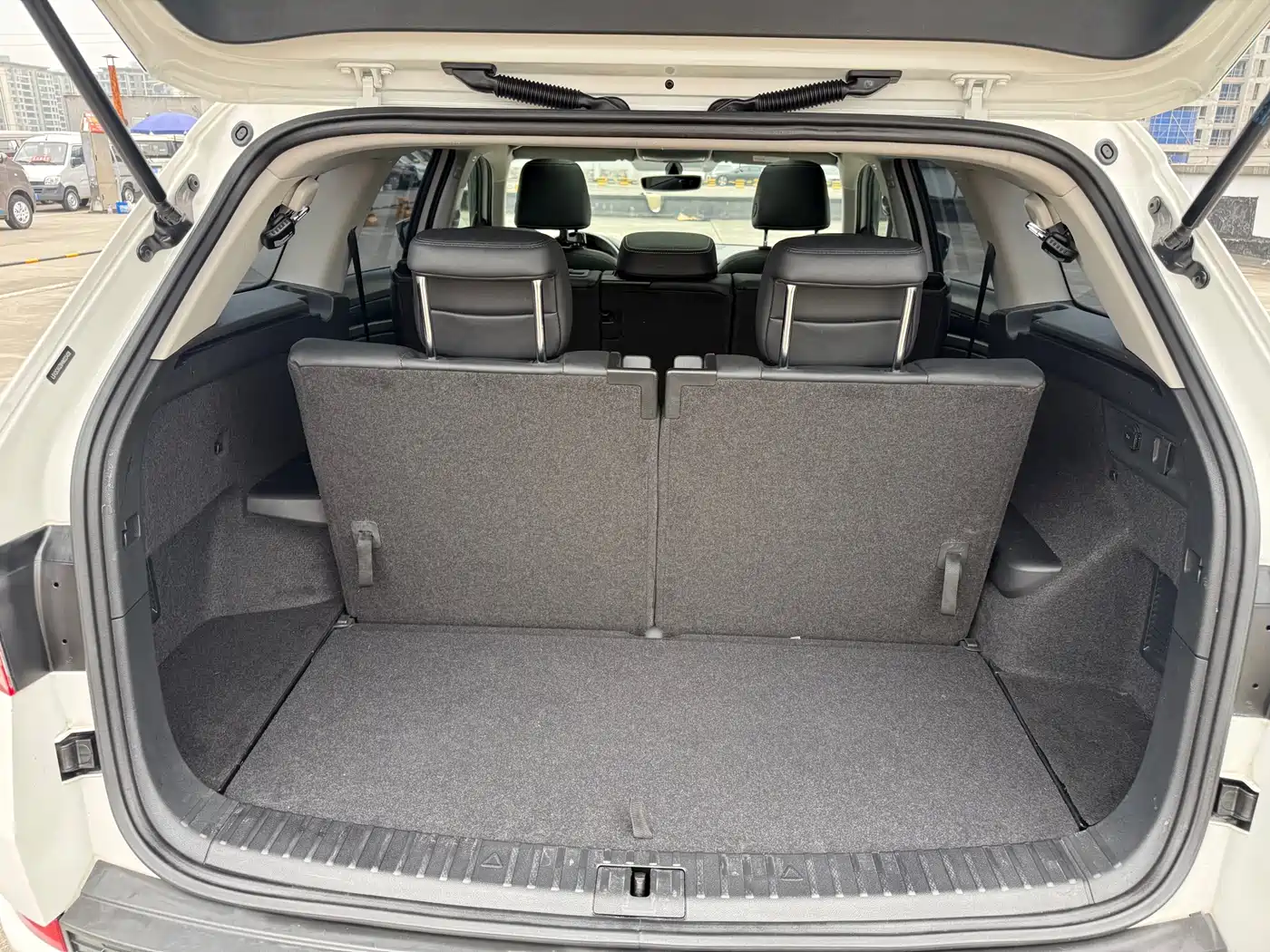 Škoda Kodiaq 2017 TSI330 7-seater 2WD Luxury Edition фото 14