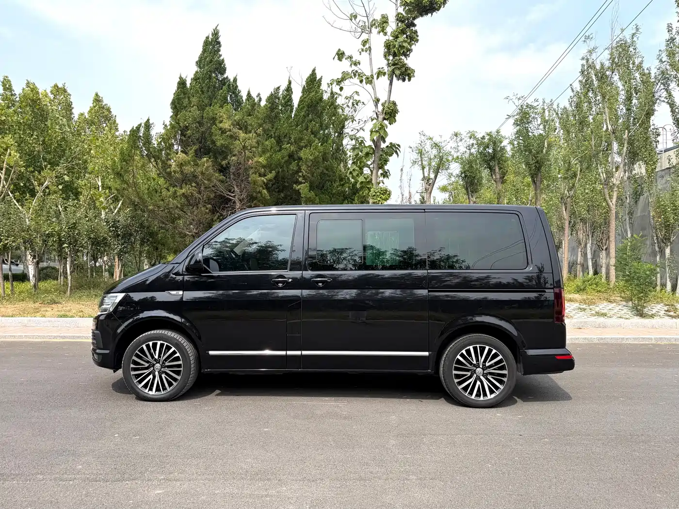 Volkswagen Multivan 2018 2018 2.0TSI 4WD Premium Edition 7-Seater