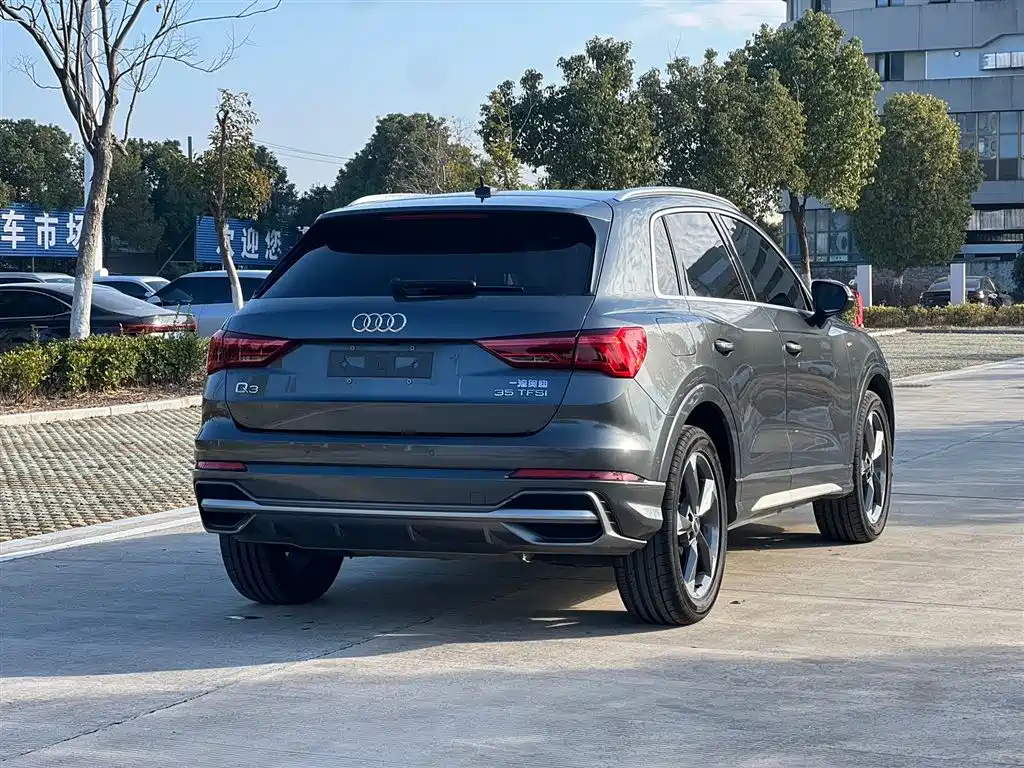 Audi Q3 2023 35 TFSI Fashion Dynamic (1.4T) фото 4