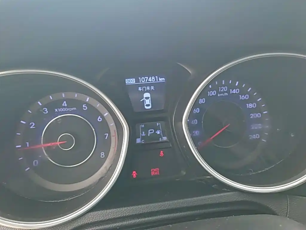 Hyundai Langdong 2015 1.6L Auto Exclusive фото 12