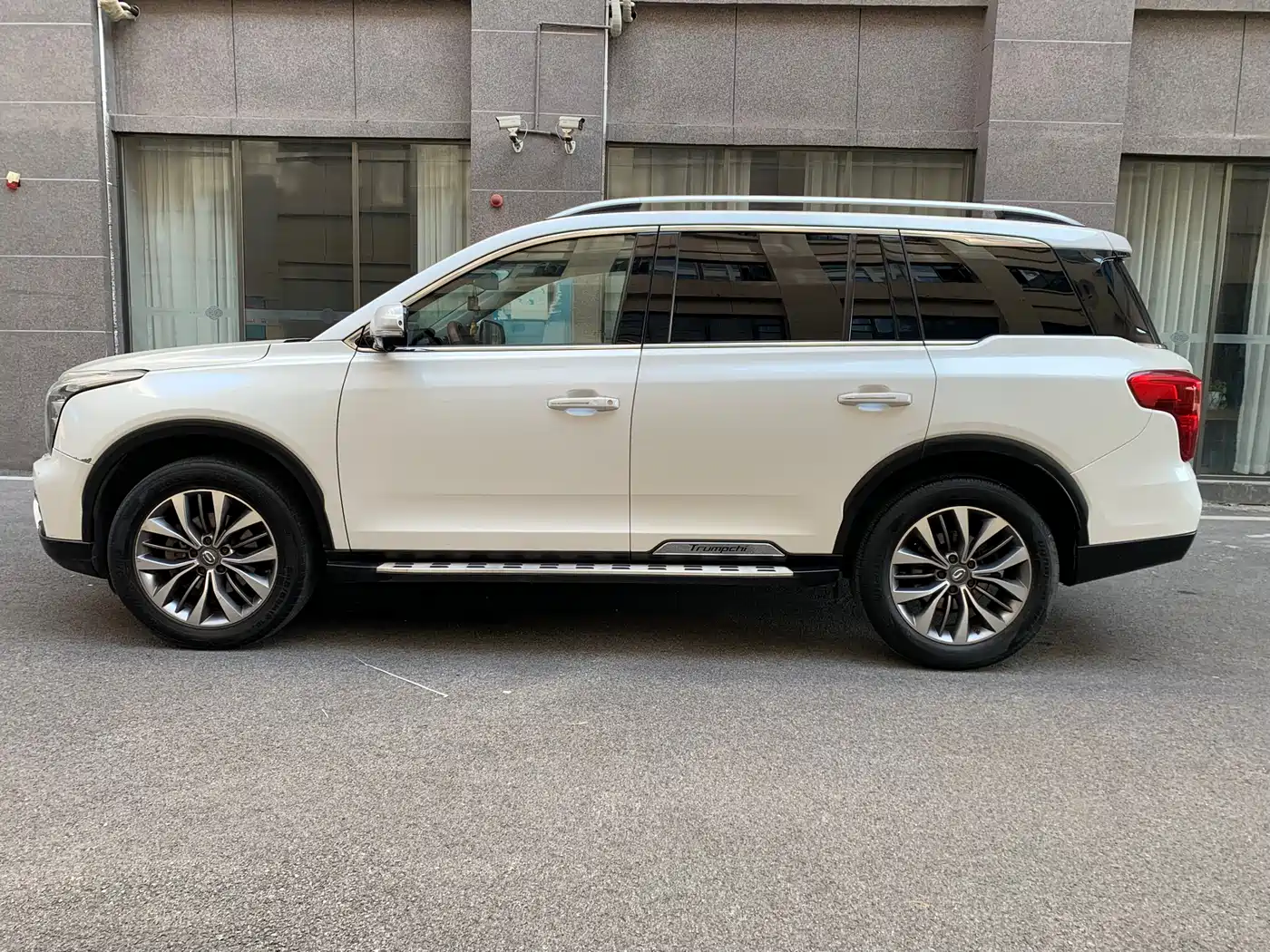 GAC Trumpchi Trumpchi GS8 2017 320T 2WD Luxury Smart Connect (7-seater) фото 4