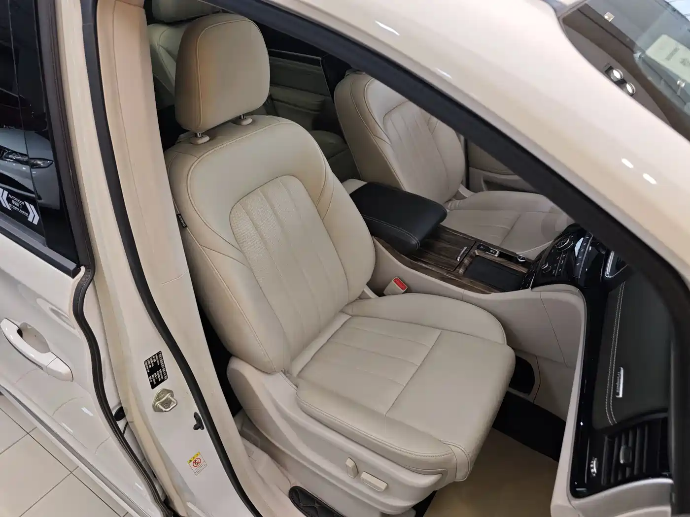 GAC Trumpchi Trumpchi M8 2018 320T Flagship Edition фото 36