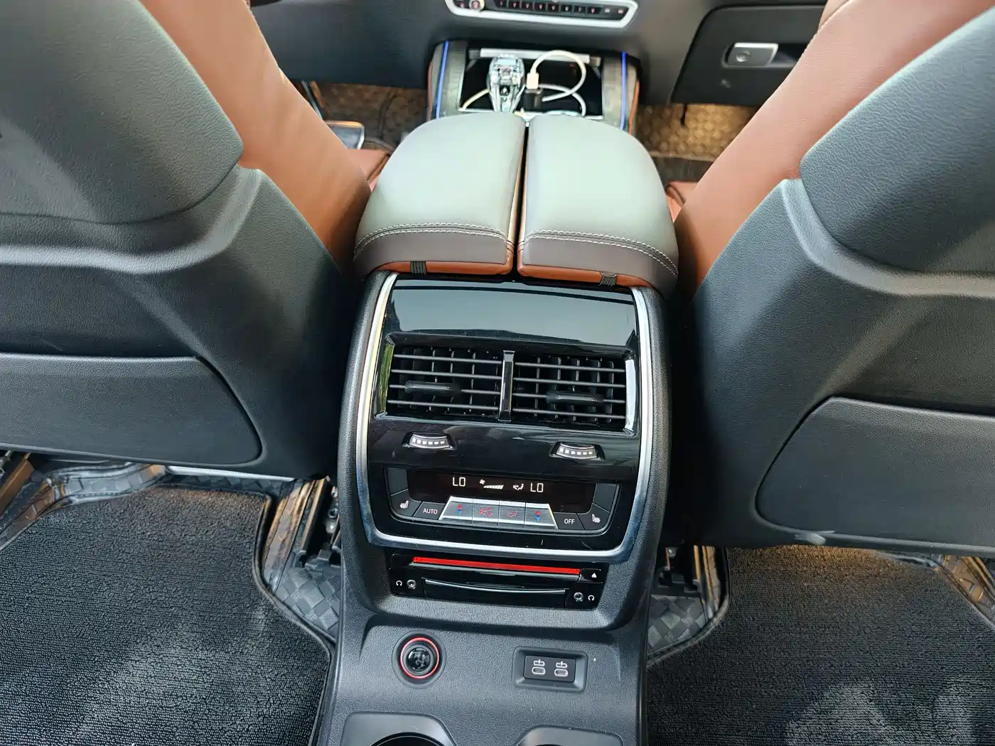 BMW X7 2020 xDrive40i Executive M Sport Package фото 14