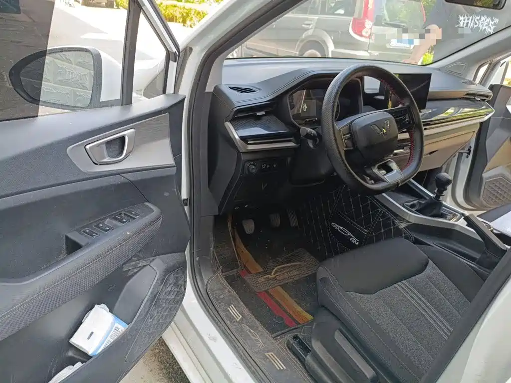 Wuling Motors Wuling Jiachen 2023 2022 1.5L Manual Joy Elite