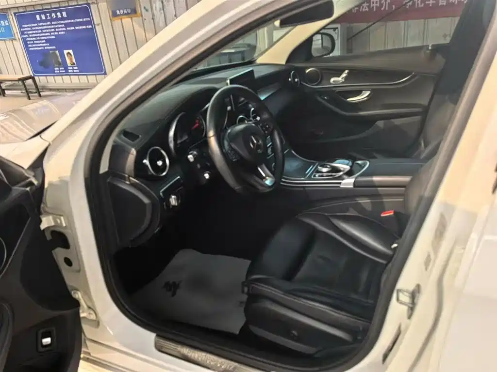 Mercedes-Benz C-Class 2018 C 180 L Fashion Sport Edition фото 23
