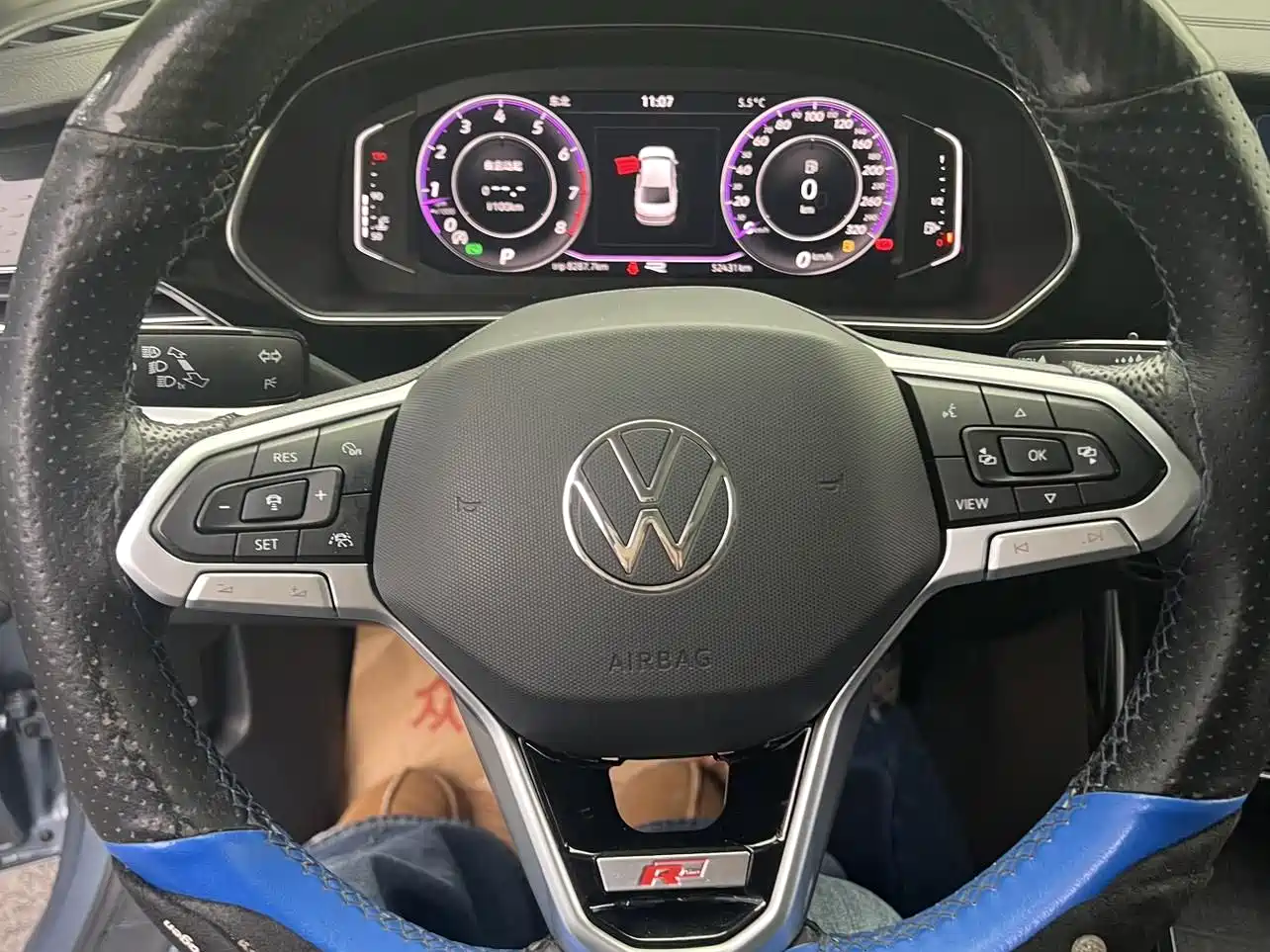 Volkswagen Passat 2022 330TSI Luxury Edition фото 30