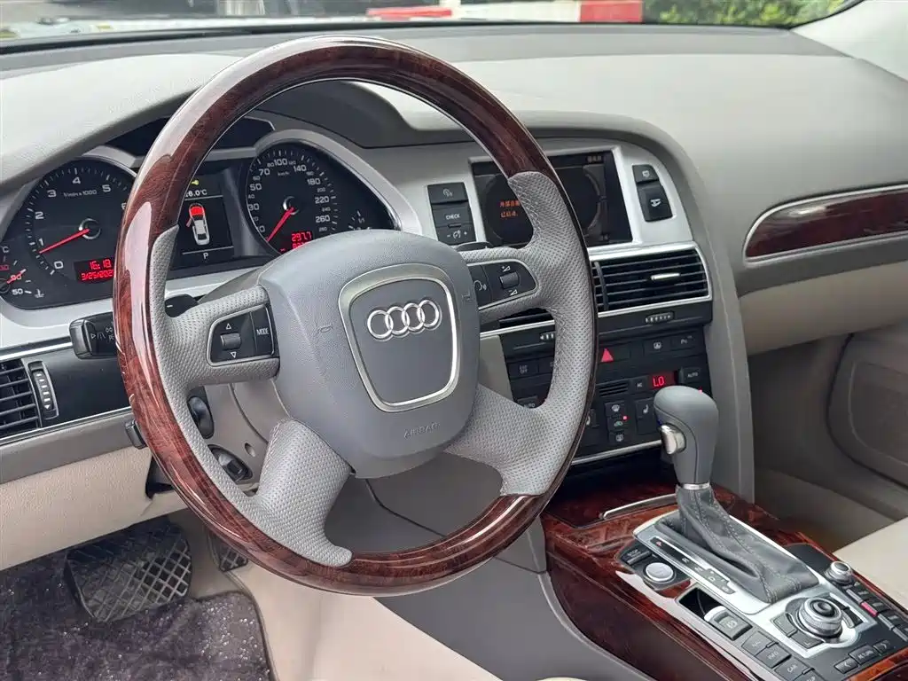 Audi A6L 2011 Model 2.4L Luxury фото 7