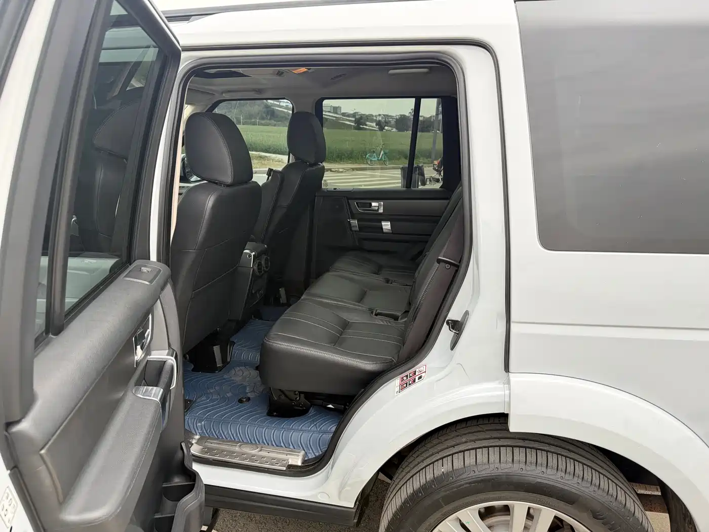 Land Rover Discovery 2016 3.0 SC V6 HSE фото 15