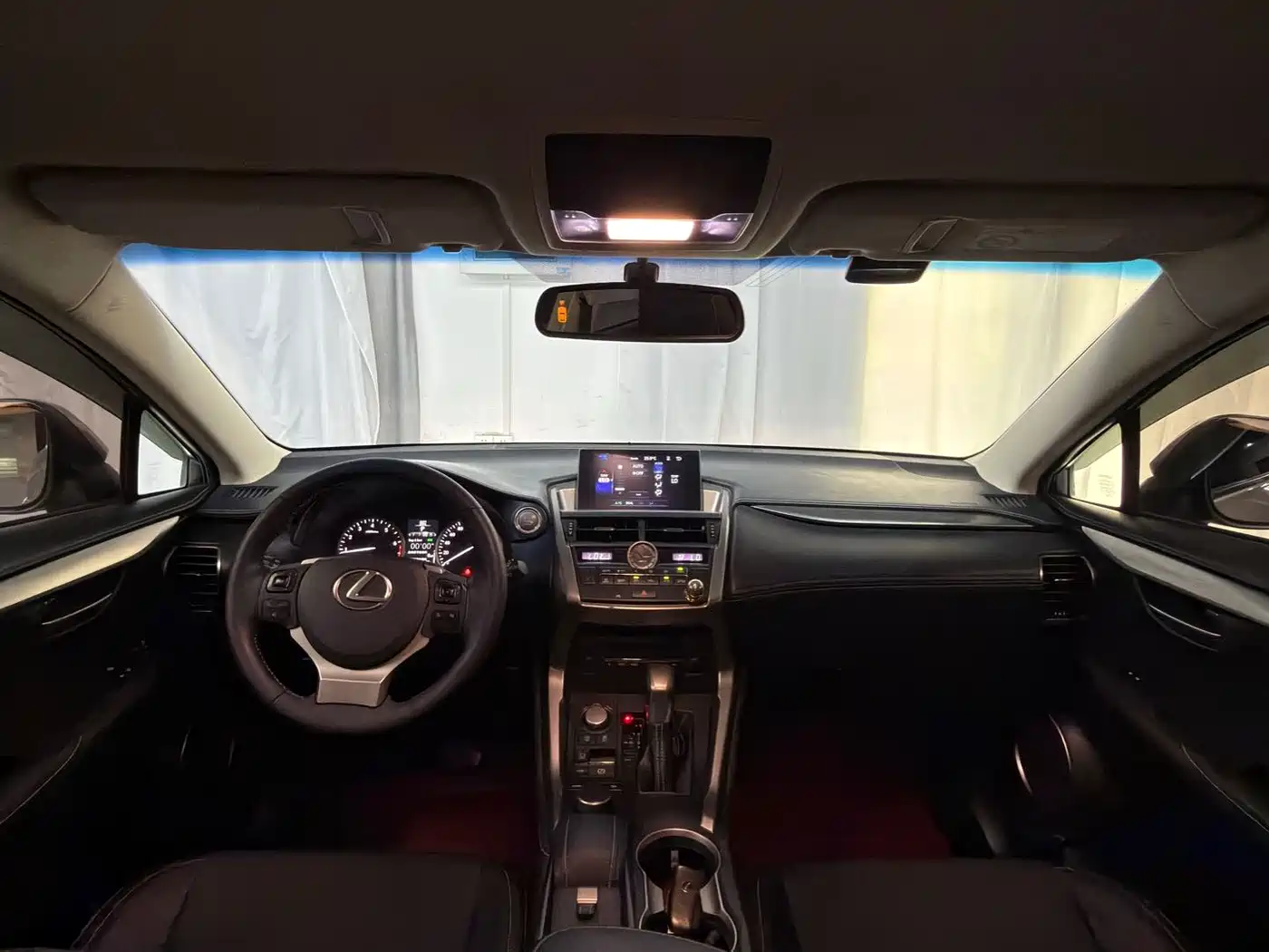 Lexus NX 2015 200 FWD Premium фото 5