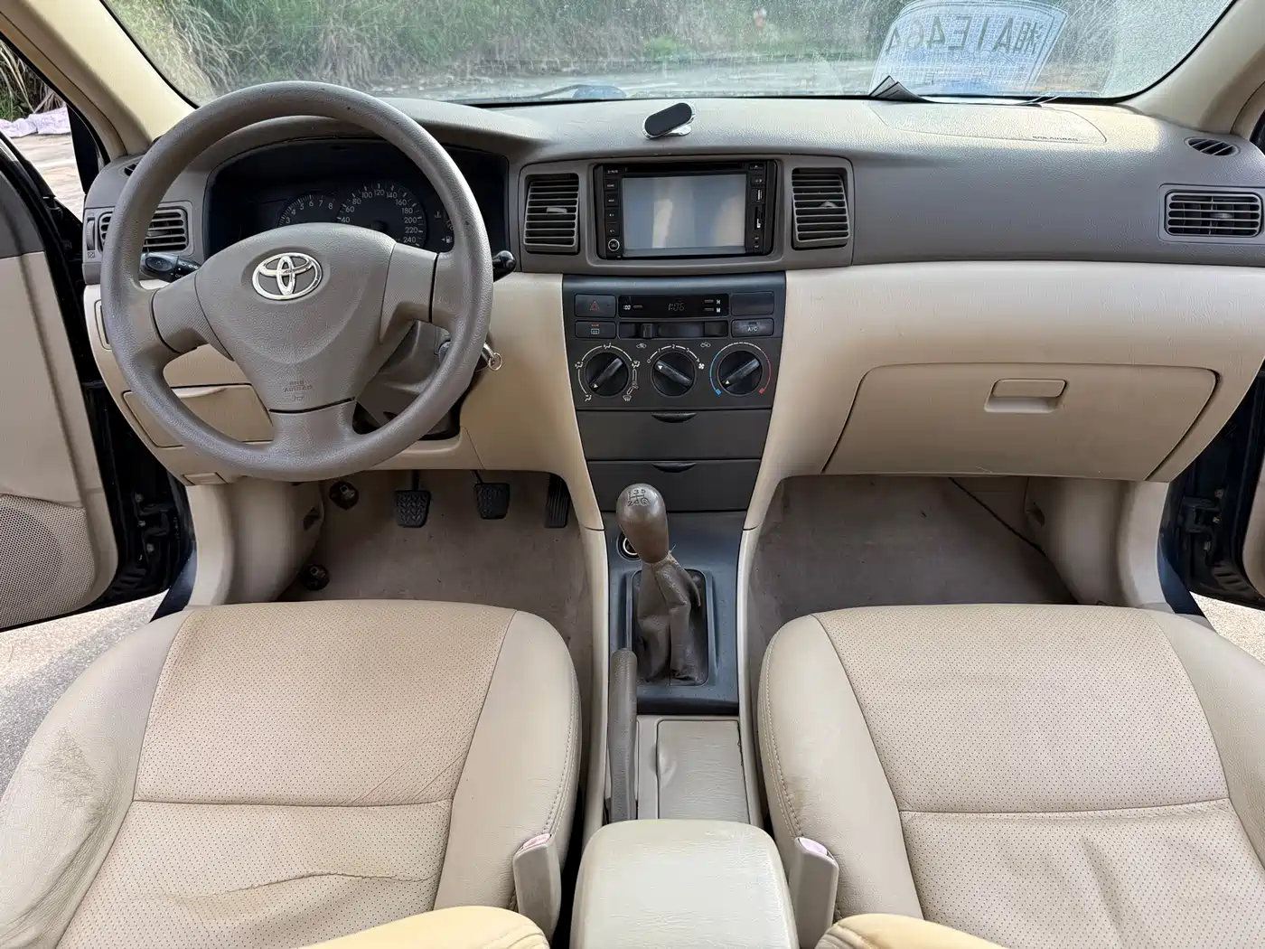 Toyota Corolla 2010 1.6L Manual Special Offer Edition фото 14