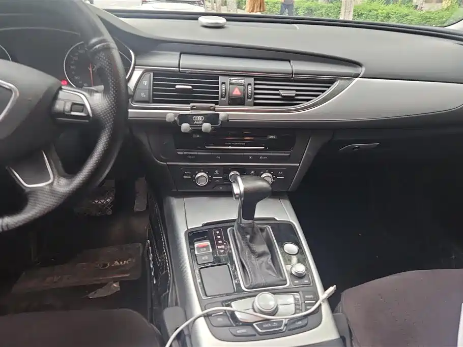 Audi A6L 2015 TFSI Millionth Anniversary Intelligent Leader Type фото 13