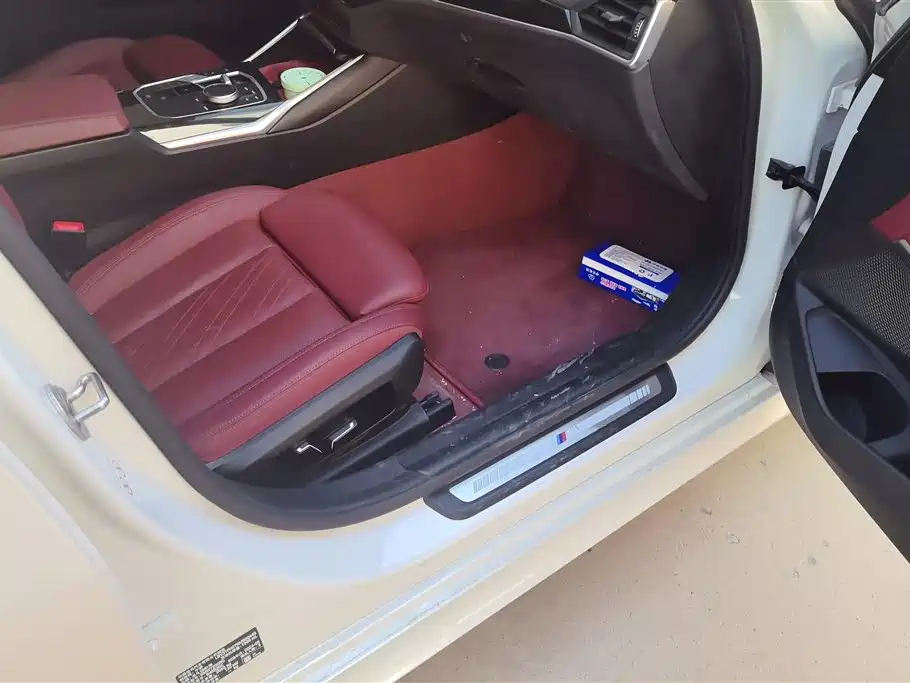 BMW 3 Series 2024 325Li M Sport Package фото 8