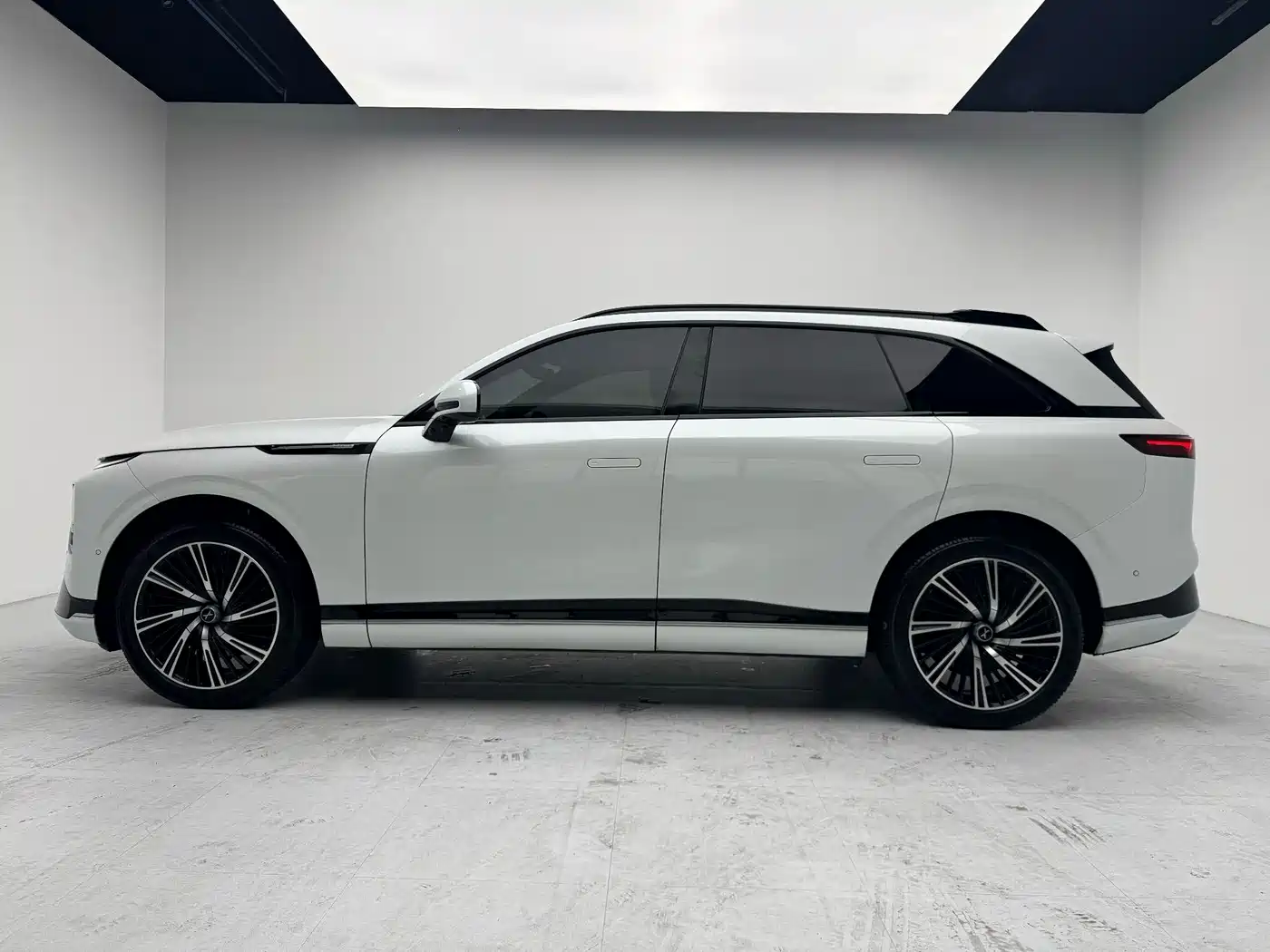 Фото 8 - XPeng G9