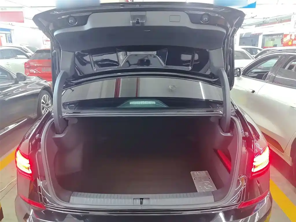 Volkswagen Passat 2023 Facelift 330TSI Starlight Elite Edition фото 15