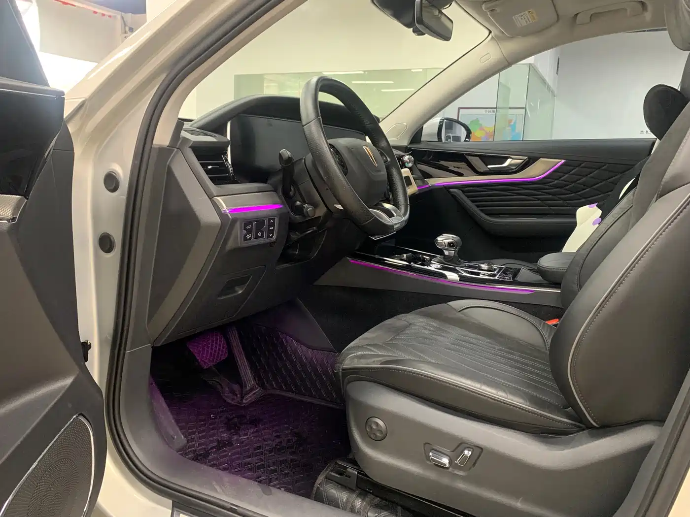Hongqi HS5 2022 Facelift 2.0T Smart Flag Enjoyment Edition фото 13