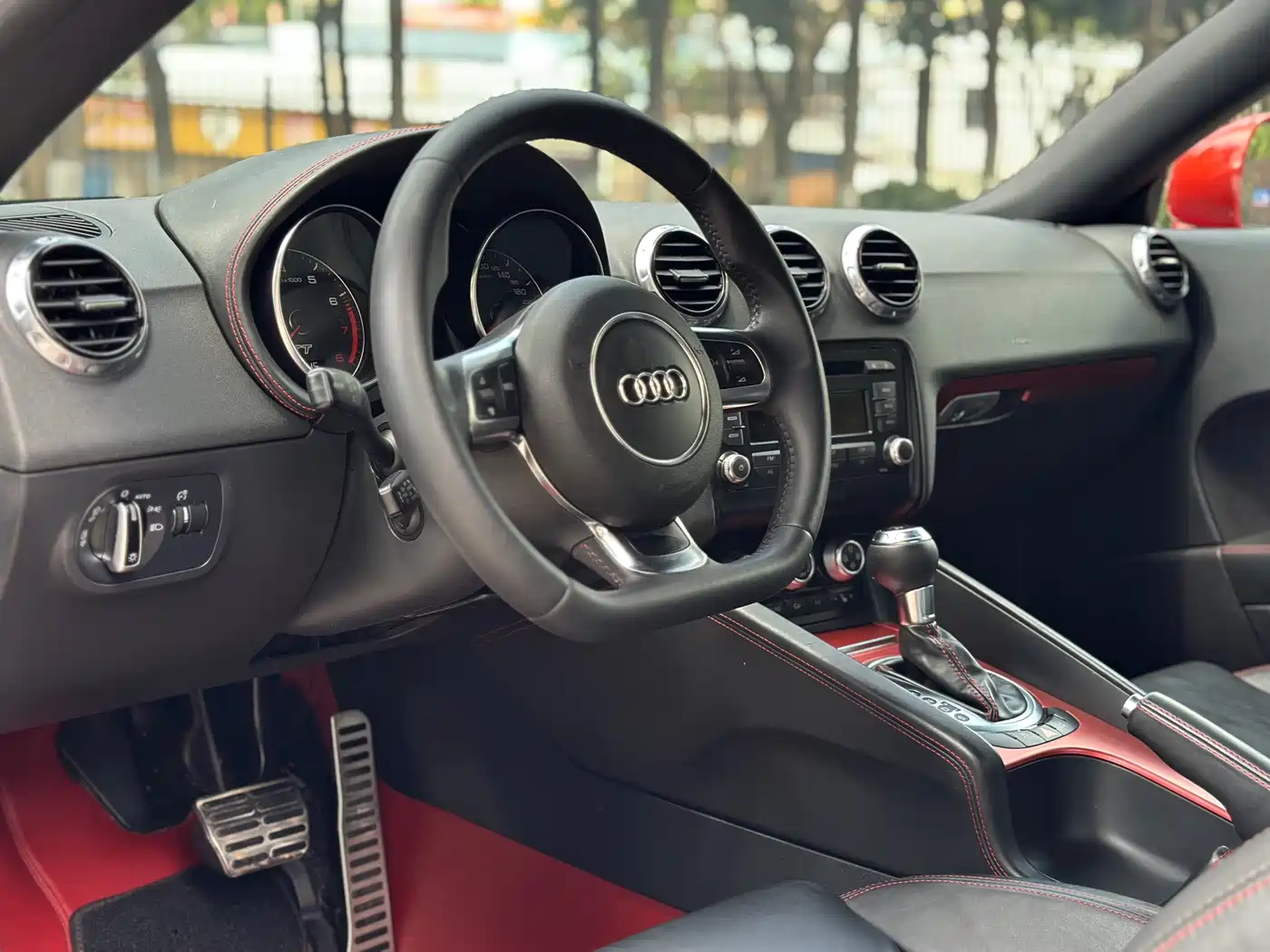 Audi TT 2013 TT Coupe 45 TFSI Colorful Fantasy Edition фото 7