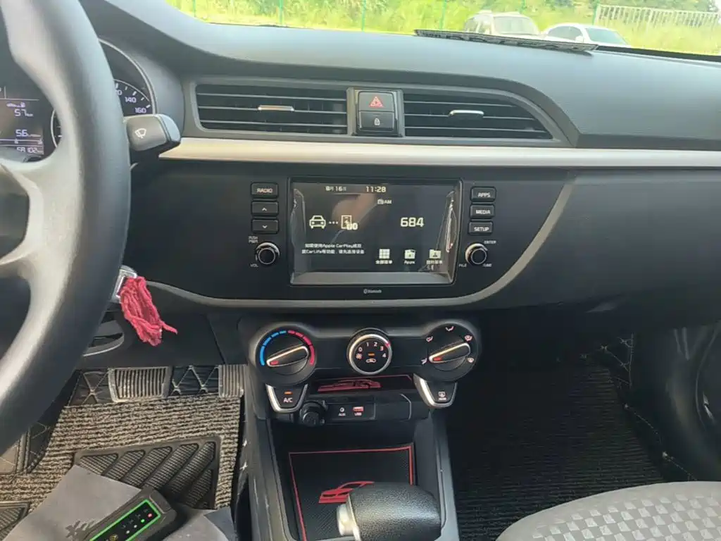 Kia K2 2018 2017 Sedan 1.4L AT GLS