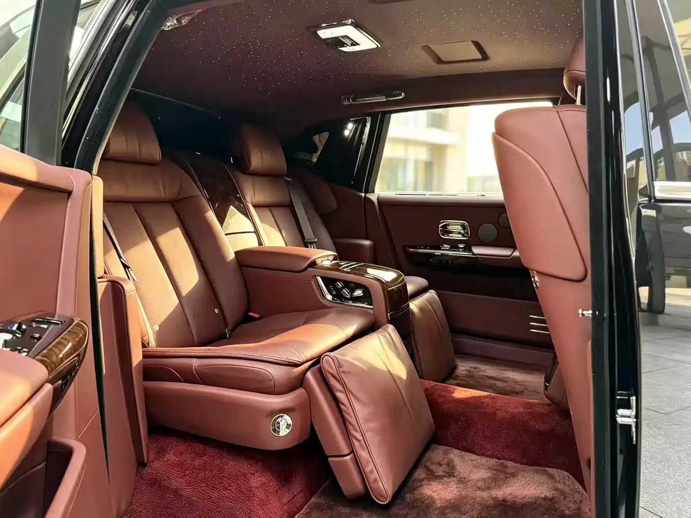 2022 Rolls-Royce Phantom