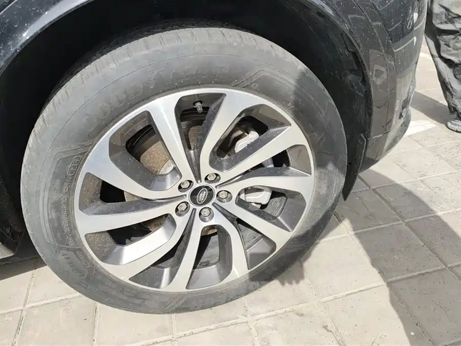 Land Rover Discovery Sport 2024 Performance Technology Edition фото 6