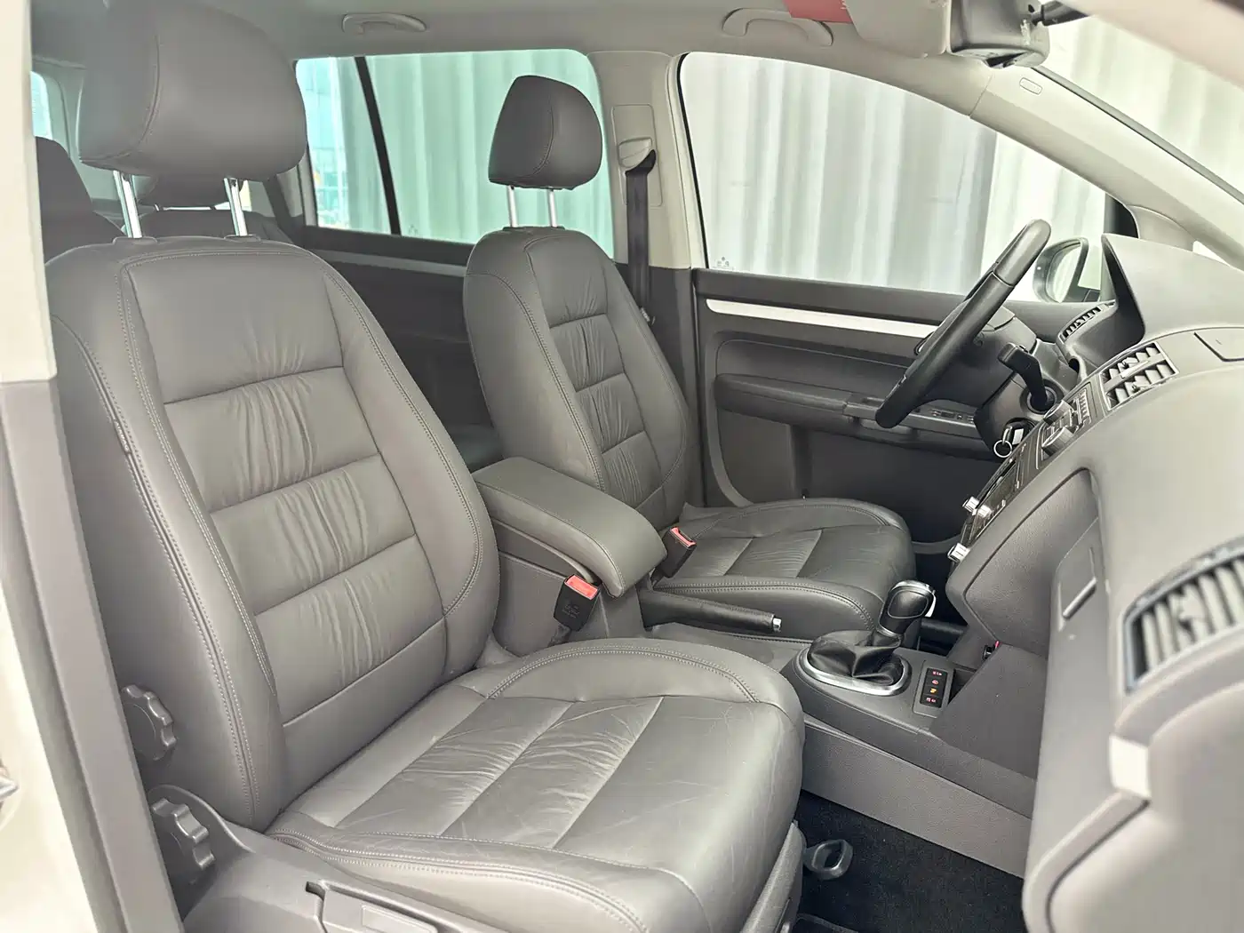 Volkswagen Touran 2015 1.4T DSG Flagship Edition 5-seater фото 36