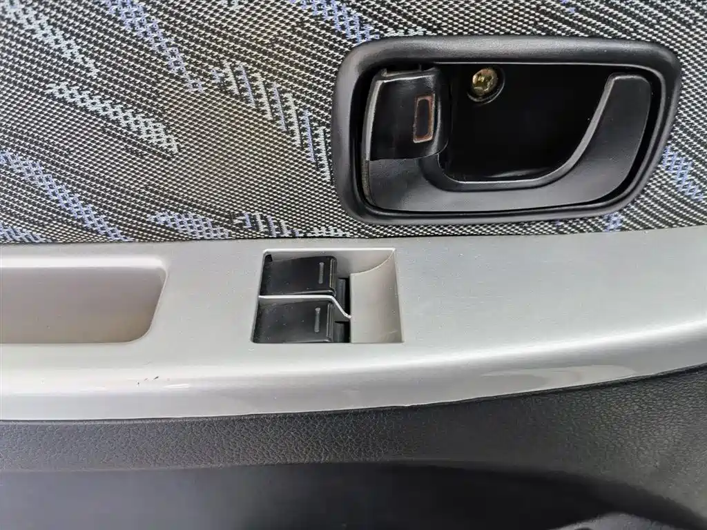 Dongfeng Ruitaite EM10