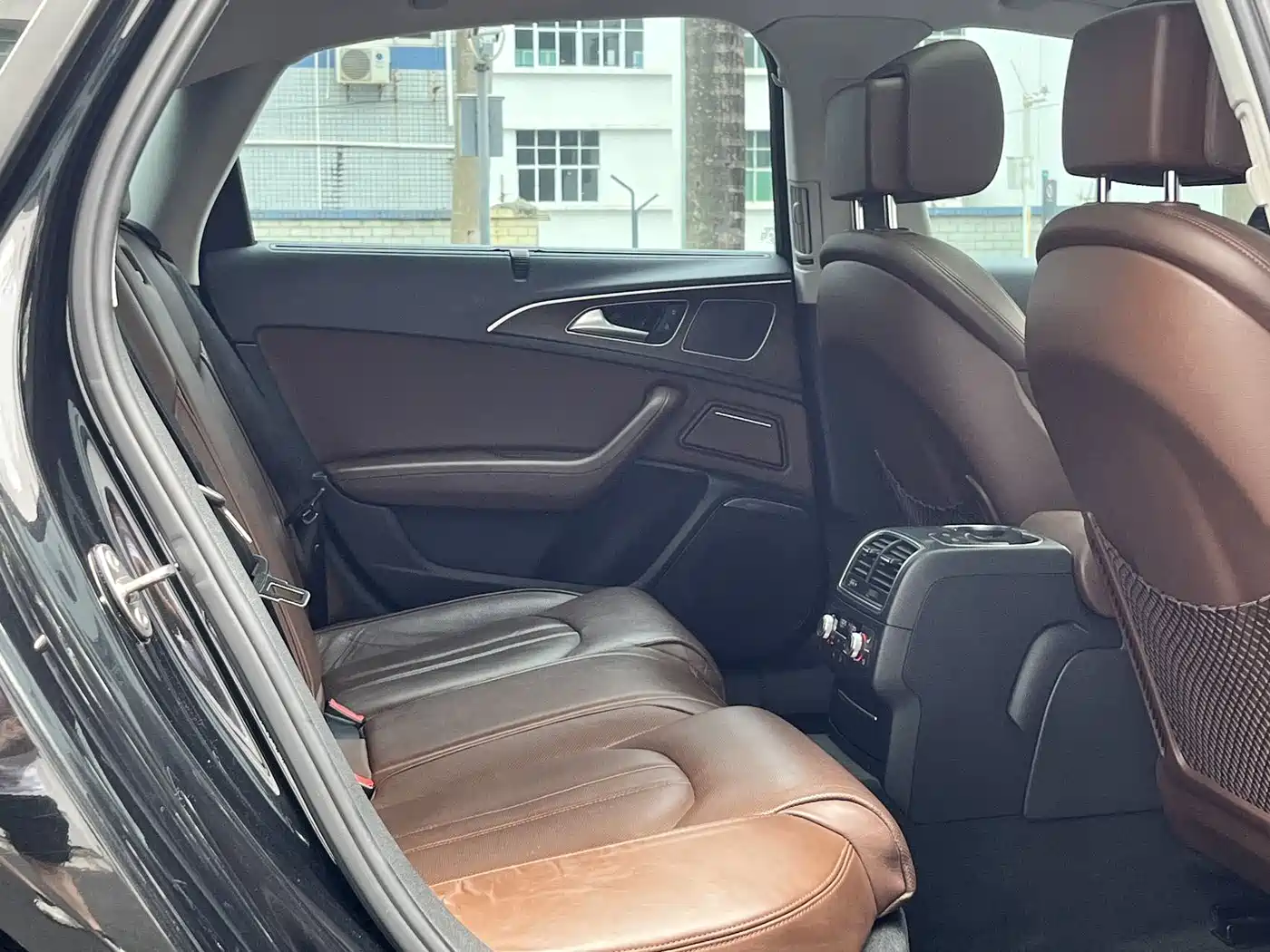 Audi A6L 2014 35 FSI quattro Luxury фото 12
