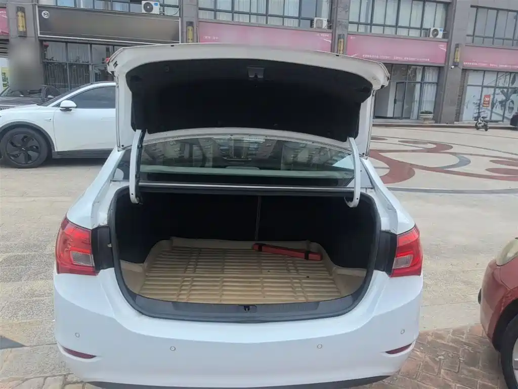 Buick Excelle 2015 15N Automatic Elite фото 19